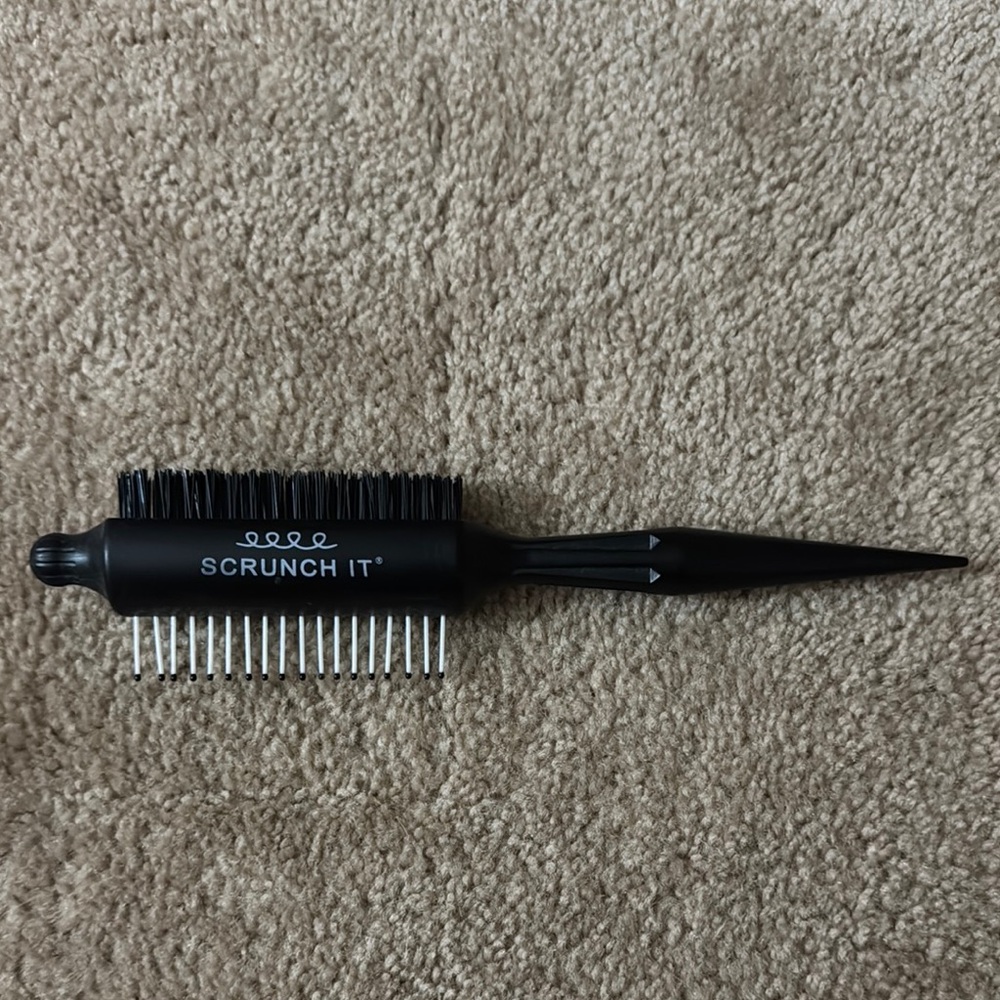 Black Hair Grooming Tool with Fine Teeth